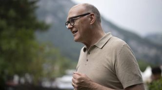 A la Défense, les tuiles volent en escadrille