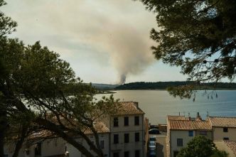 Des feux de forêt entraînent l'évacuation d'un camping dans l'Aude