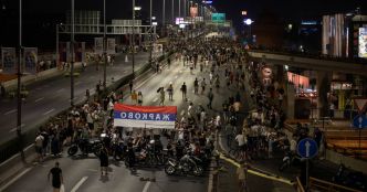 Serbie : les manifestants anticorruption dressent des barricades partout dans le pays