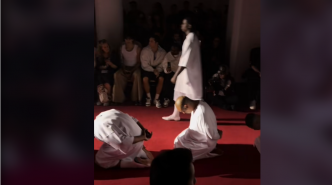 Nayib Bukele propose d'envoyer de vrais détenus pour la prochaine Fashion Week de Paris