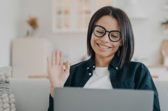 Travail à distance, IA, déconnexion : l’emploi traditionnel est-il en train de perdre son identité ?