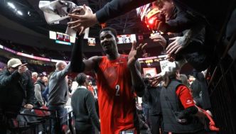 Deandre Ayton coupé par les Blazers !
