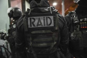 Des policiers du Raid avec le groupe France, en Nouvelle-Zélande