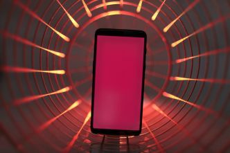 Canicule : pourquoi les smartphones encaissent mal la chaleur