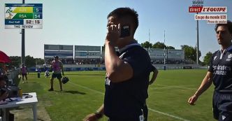 INSOLITE. COUPE DU MONDE U20. Un arbitre décroche au téléphone en plein match... pour appeler l'arbitre vidéo