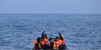 Trafic humain et traversées mortelles : neuf passeurs condamnés, après un naufrage tragique dans la Manche en 2022, qui avait coûté la vie à huit migrants