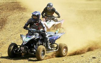 Motocross de Saint-Brieuc : Rodolphe Schneider domine le championnat de France de quads