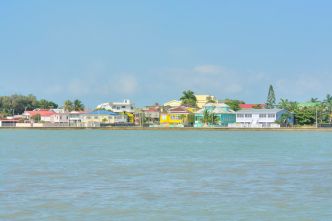 Stéphane Collaro : "Je devais bouger, sortir de ce milieu de paillettes et retrouver ma tranquillité", sa maison paradisiaque à Saint-Martin dans les Caraïbes, avec piscine à débordement [...]