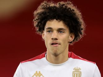 Coup de tonnerre au Mercato : Le PSG lâche Maghnes Akliouche 