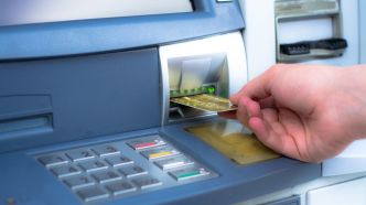 Méfiez-vous du « shimming », cette nouvelle arnaque indétectable peut vider tous vos comptes bancaires