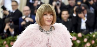 Célébrités, jeans et haute couture : comment Anna Wintour a changé la mode pendant ses 37 ans chez « Vogue »