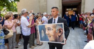 En images. Les Barjots, Guillaume Gille et le pays roussillonnais rendent un dernier hommage à l'ancien handballeur Denis Lathoud