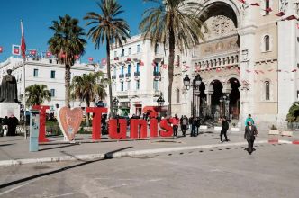 Voyage en Tunisie depuis l’Algérie – Été 2025: Quel budget prévoir pour des vacances inoubliables ?