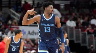 Jaren Jackson s'enracine à Memphis pour 240 M$