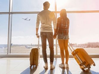 Facturation des bagages à main : la justice espagnole suspend les amendes infligées à Ryanair et Norwegian
