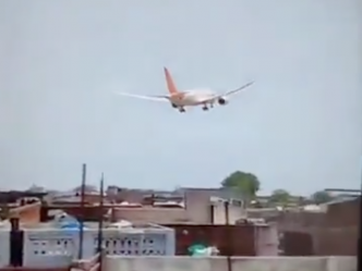 Crash Air India : l'extraction des données des boîtes noires a débuté en Inde