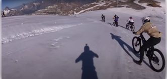 Vidéos : L'incroyable bataille à quatre sur la Mountain of Hell 2025