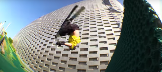 Vidéos : Quand Jesper Tjäder régale en freestyle en mode ski d'été