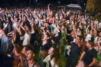 Deluxe, Petit Biscuit, Faada Freddy... Qui sont les têtes d'affiche des Francofolies et de Jazz à Nouméa ?
