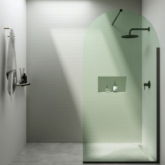 La douche à l'italienne, c'est déjà dépassé : cette nouvelle tendance plus chic s'impose en 2025