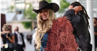 Incident technique lors de son concert à Houston : Beyoncé frôle la chute et évite le pire
