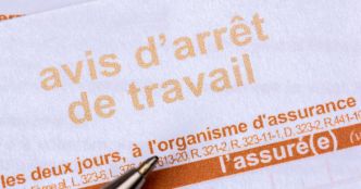 Elle part en vacances pendant son arrêt maladie, voici la somme que la Sécu lui réclame en pénalité