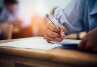 Algérie : un génie du BEM 2025 pris pour cible sur les réseaux sociaux