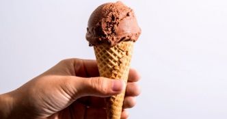 Glace fondante mais pas coulante : le secret bien gardé des glaciers !
