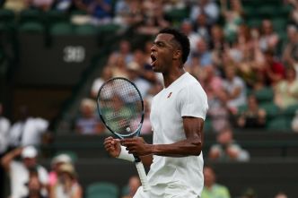 Wimbledon : Fritz et Mpetshi Perricard interrompus à deux sets partout, Zverev et Rinderknech continueront aussi demain
