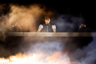 Qui est Anyma, le DJ italo-américain débarquant du futur ? 