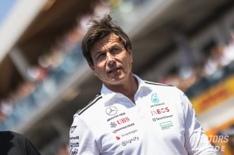 Toto Wolff défend Kimi Antonelli après l'accrochage avec Max Verstappen