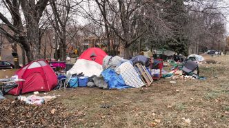 Crise de l'itinérance à Montréal: nouveau sursis pour le campement Notre-Dame