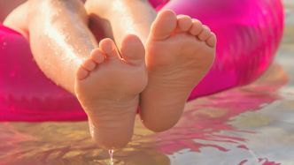 Son matelas pneumatique dérive en mer : un petit garçon de 5 ans emporté par le courant sous les yeux de ses grands-parents