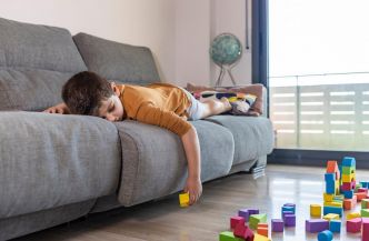 « Maman, Papa, je m'ennuie » : comment aider votre enfant à gérer son ennui pendant les vacances ?
