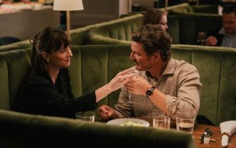 Dakota Johnson, Pedro Pascal et Chris Evans, en triangle amoureux décevant dans "Materialists”