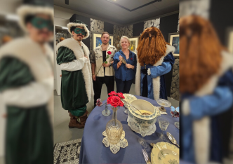 Benjamin Lacombe et Cécile Roumiguière revisitent La Belle et la Bête