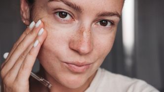 "Ma peau est plus rebondie” : adieu les rides, ce sérum coréen ultra-prisé chez Sephora est une vraie cure de jeunesse en flacon