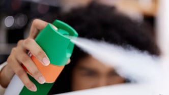 L'élève asperge ses camarades d'insecticide "pour faire une farce" : 17 adolescents sont transportés en urgence à l'hôpital