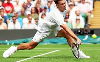 Wimbledon : l'exploit du fils de Loïc Féry, vainqueur de son premier match en Grand Chelem