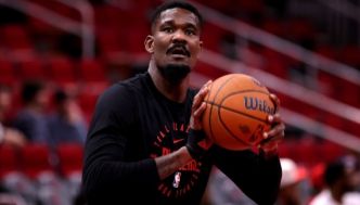 Les « mauvaises habitudes » de Deandre Ayton