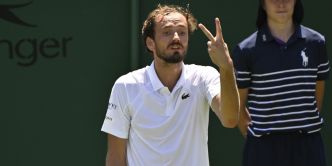 Kafelnikov sans pitié avec Medvedev : « Pour qui l'élimination de Daniil au premier tour est-elle une surprise ? C'est un événement ordinaire. Il a perdu, et alors ? »