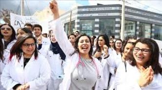 Tunisie,  ne tue pas tes jeunes médecins !