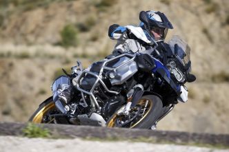 Seulement 2 % du trafic, mais 22 % des tués : cette étude révèle où et quand les motards sont le plus en danger sur la route