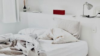 Adieu le linge de lit en lin, voici la matière thermorégulatrice idéale pour passer l'été au frais