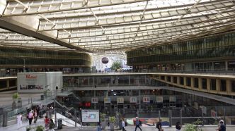 Paris : une coupure d'électricité au Forum des Halles plonge les magasins dans le noir