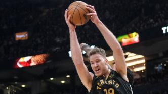 Poeltl et Toronto s'entendent sur 104 M$