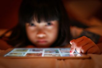 L'essor des exploitations et les abus sexuels sur enfants en ligne aux Philippines