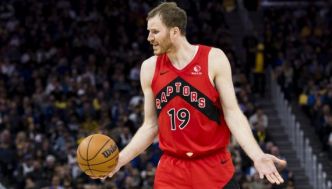 Jakob Poeltl en reprend pour quatre ans à Toronto