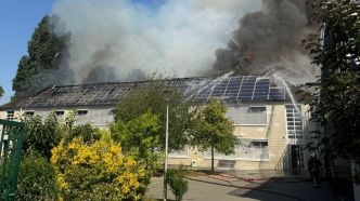 Villepinte : la toiture d'une école fermée à cause de la canicule détruite par les flammes