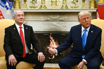Guerre à Gaza : Israël intensifie son offensive avant une rencontre entre Benyamin Netanyahou et Donald Trump